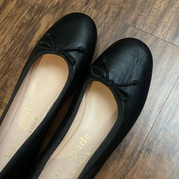 One day only! EUC KATE SPADE NEW YORK Honey Ballet Flats Bows Black Leather 9 - Picture 11 of 16